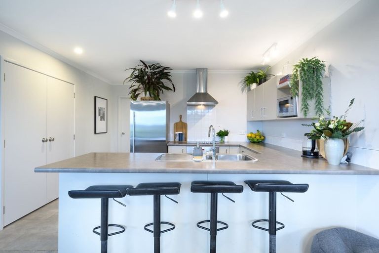 Photo of property in 5 Gavinike Place, Waimauku, 0812