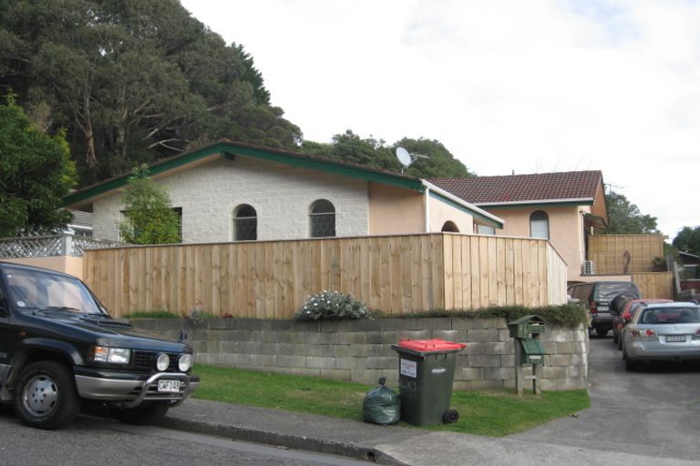 Photo of property in 28 Mamaku Street, Paraparaumu, 5032
