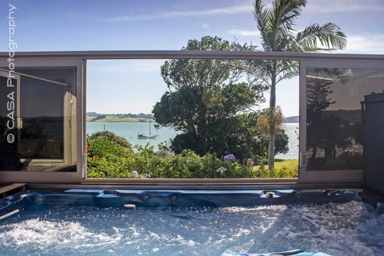 Photo of property in 254 Beach Road, Onerahi, Whangarei, 0110