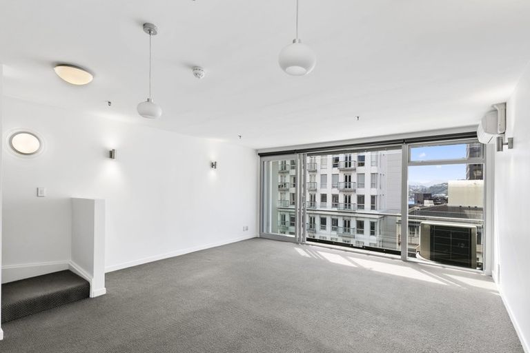 Photo of property in Montreaux Apartments, 10j/164 The Terrace, Wellington Central, Wellington, 6011