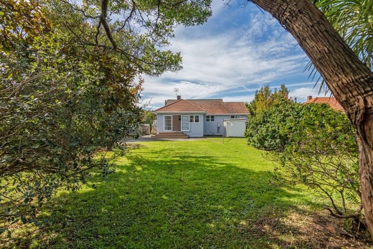 Photo of property in 32 Tweed Street, Roslyn, Palmerston North, 4414