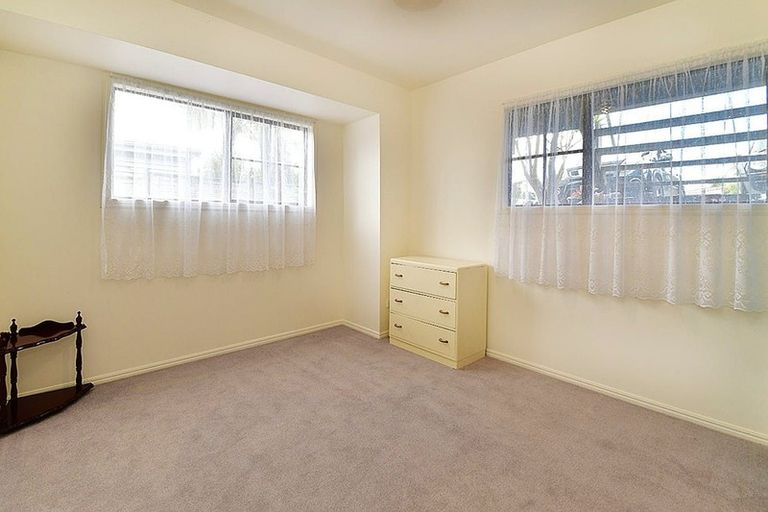 Photo of property in 1295 Whangaparaoa Road, Army Bay, Whangaparaoa, 0930