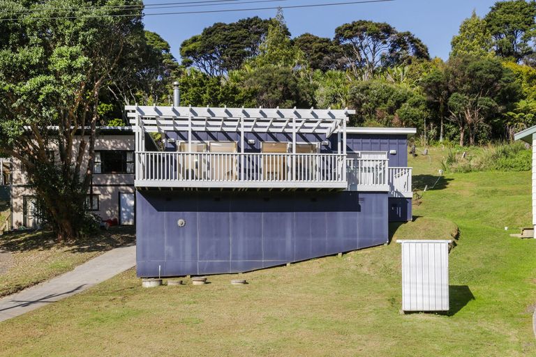 Photo of property in 39 Foster Avenue, Huia, Auckland, 0604