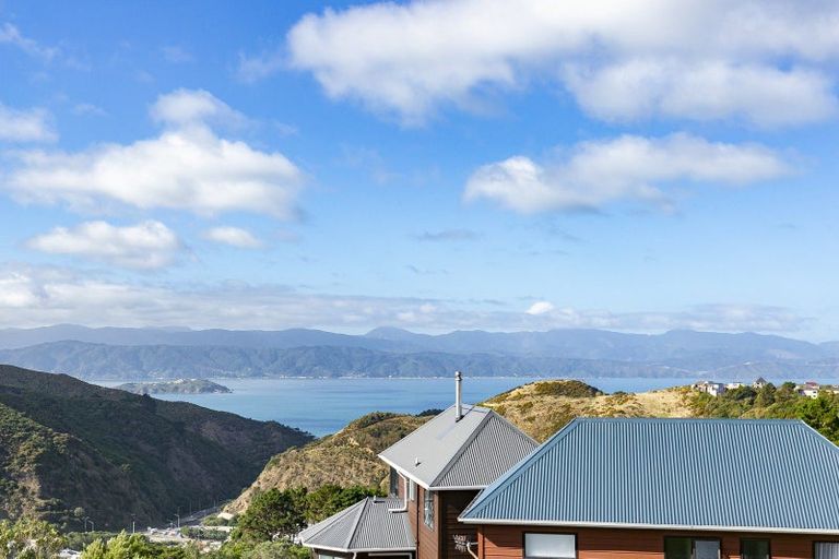 Photo of property in 38 Rajkot Terrace, Broadmeadows, Wellington, 6035