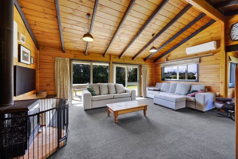 Photo of property in 189 Namu Road, Opunake, 4681