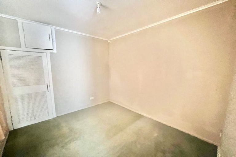 Photo of property in 1/16 Kenderdine Road, Papatoetoe, Auckland, 2025