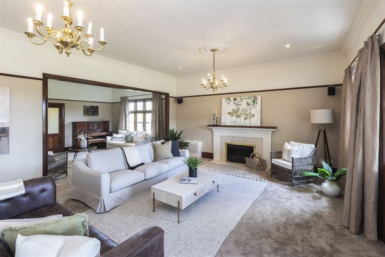 Photo of property in 121 Weston Road, St Albans, Christchurch, 8052