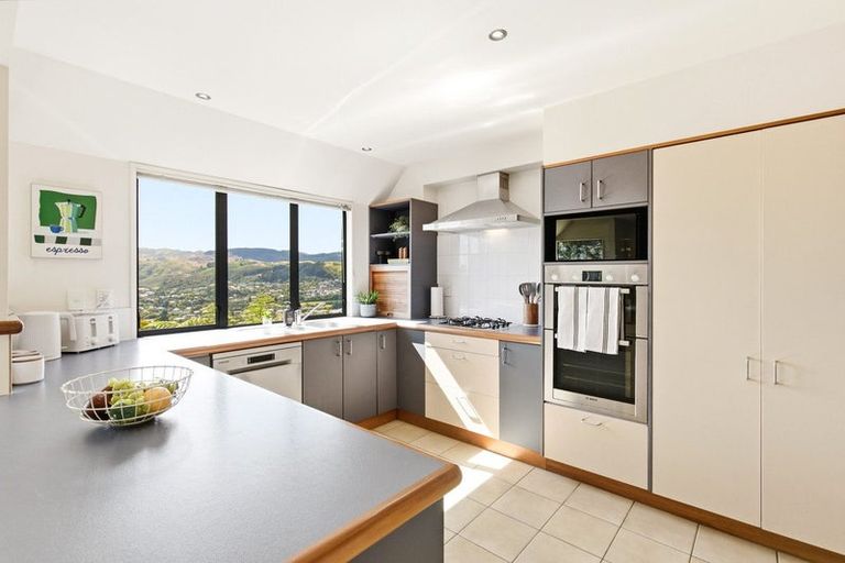 Photo of property in 6a Chastudon Place, Tawa, Wellington, 5028