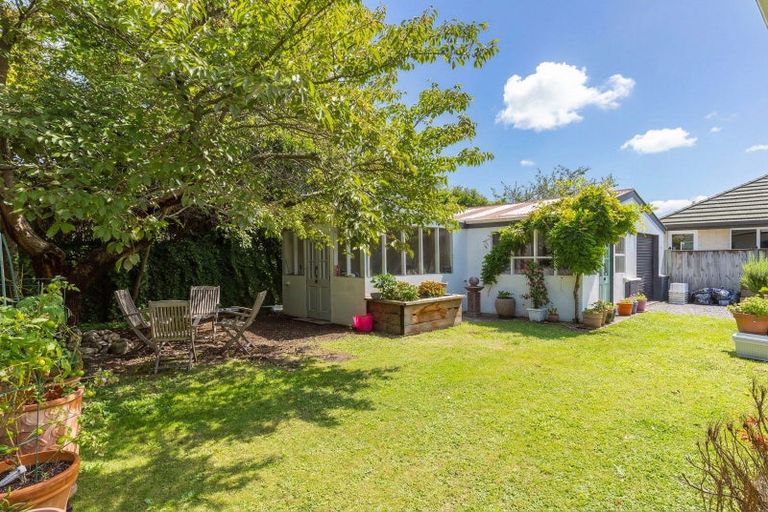 Photo of property in 9 Oak View Place, Greytown, 5712
