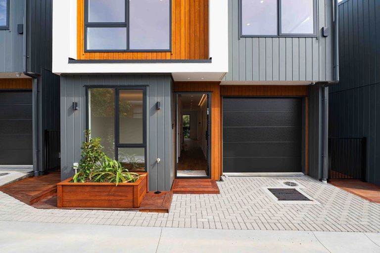 Photo of property in 4/7 Alma Road, Milford, Auckland, 0620