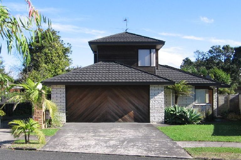 Photo of property in 2/51 Millen Avenue, Pakuranga, Auckland, 2010