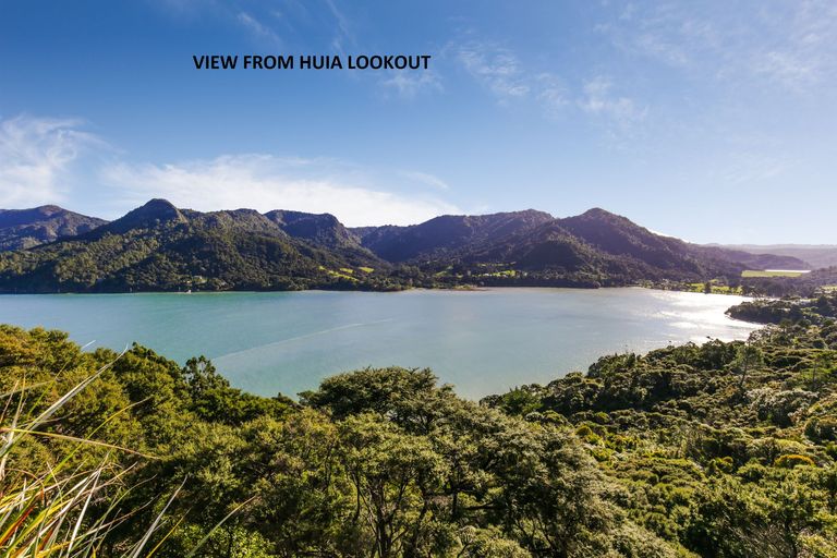 Photo of property in 39 Foster Avenue, Huia, Auckland, 0604