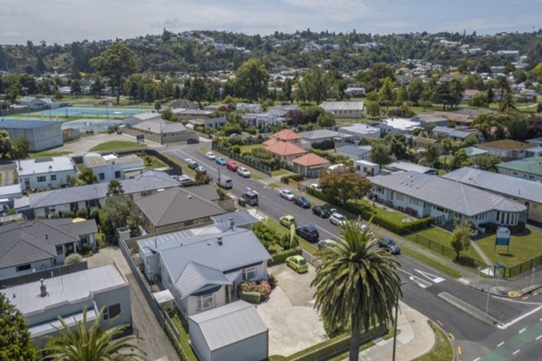 Photo of property in 2 Wilding Avenue, Marewa, Napier, 4110