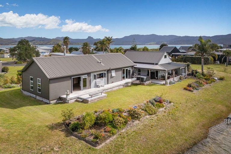 Photo of property in 107 Benjamin Place, Matarangi, Whitianga, 3592