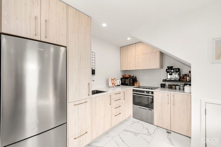 Photo of property in 2a Avon Street, Waterloo, Lower Hutt, 5011