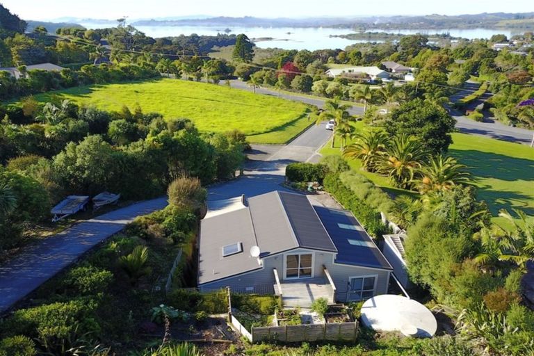 Photo of property in 204 Rangitane Road, Kerikeri, 0294