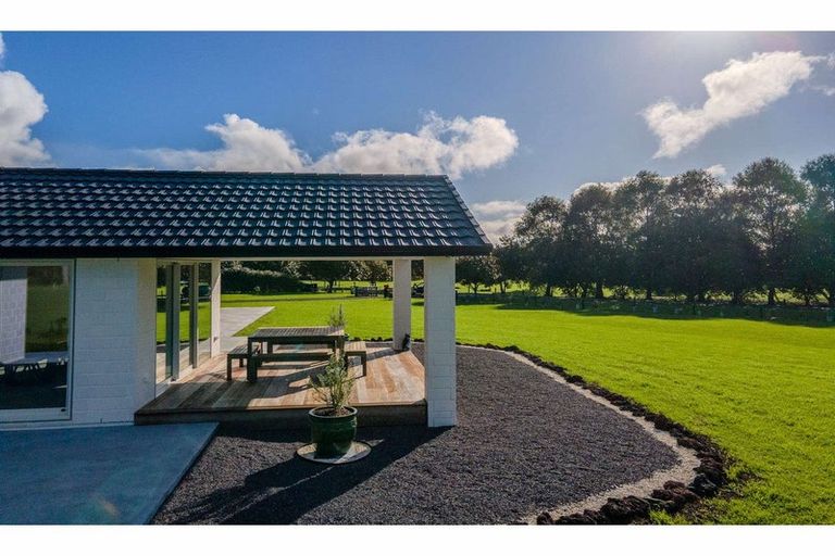 Photo of property in 129 Waitotara Drive, Waipapa, 0230