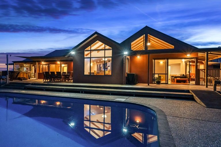 Photo of property in 30 Galliard Way, Kauri, 0185