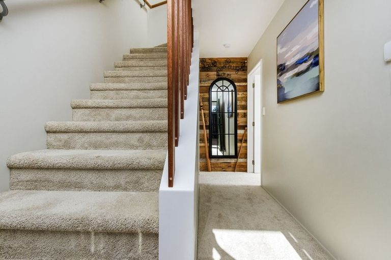 Photo of property in 3a Domain Road, Weymouth, Auckland, 2103