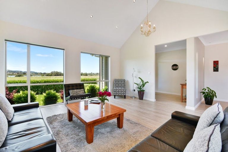 Photo of property in 225 Millwater Parkway, Silverdale, 0932