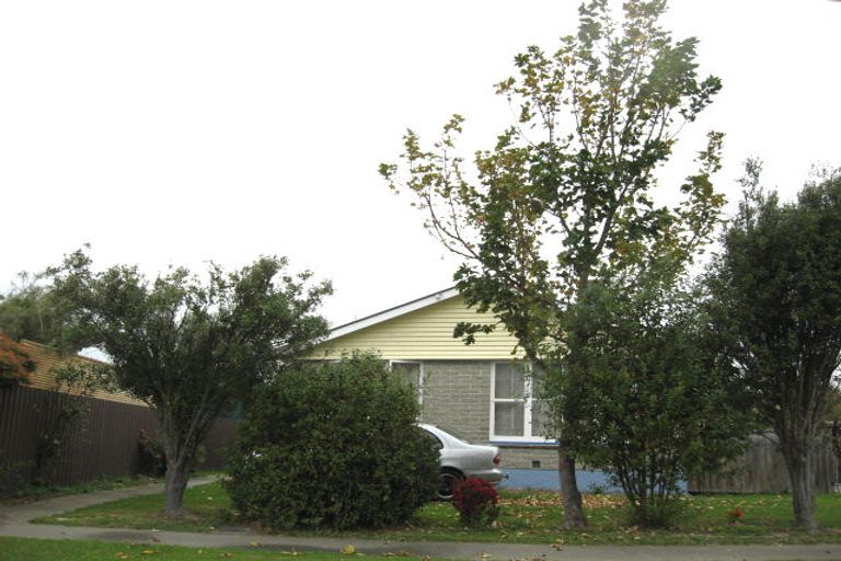 Photo of property in 20 Paddington Street, Northcote, Christchurch, 8052