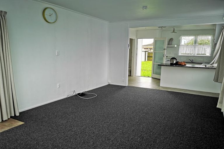 Photo of property in 4 Marybeth Place, Rosehill, Papakura, 2113