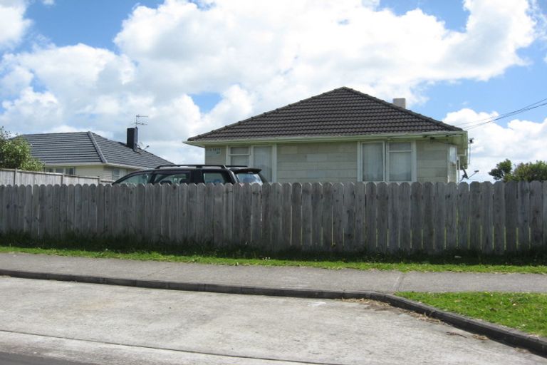 Photo of property in 17 Arimu Road, Papakura, 2110