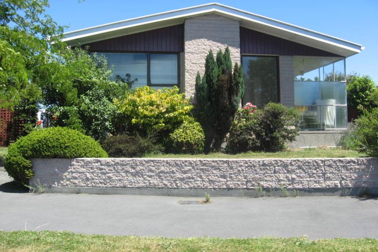 Photo of property in 2/7 Aileen Place, Upper Riccarton, Christchurch, 8041