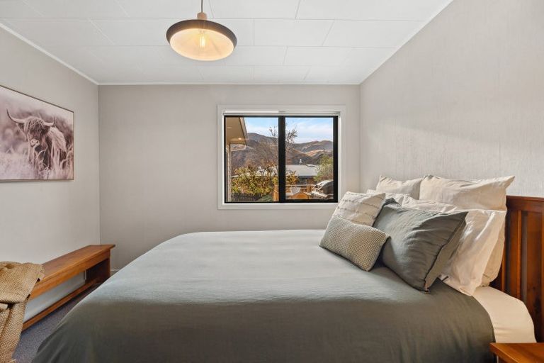 Photo of property in 32 Hood Crescent, Arrowtown, 9302