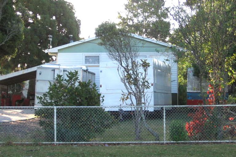 Photo of property in 110 Hepburn Road, Glendene, Auckland, 0602