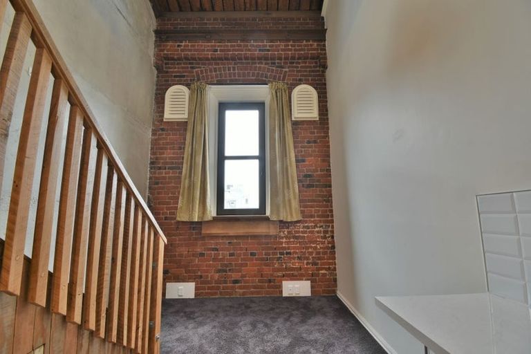 Photo of property in 37 Dowling Street, Dunedin Central, Dunedin, 9016