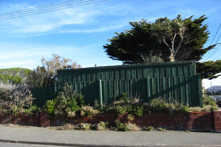 Photo of property in 277 Marine Parade, New Brighton, Christchurch, 8061