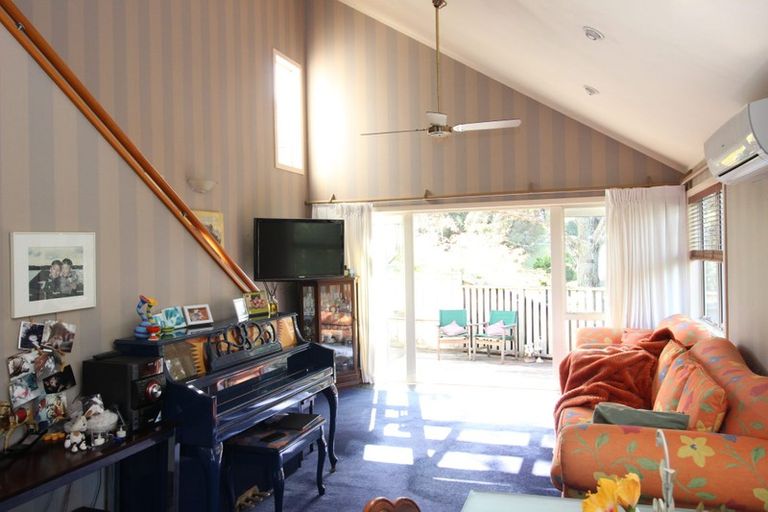 Photo of property in 1/86 Oaktree Avenue, Browns Bay, Auckland, 0630