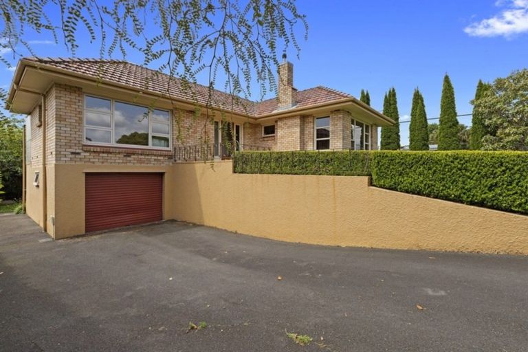 Photo of property in 43 Cambridge Road, Hillcrest, Hamilton, 3216