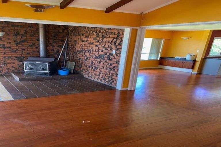 Photo of property in 199 Hobsonville Road, Hobsonville, Auckland, 0618