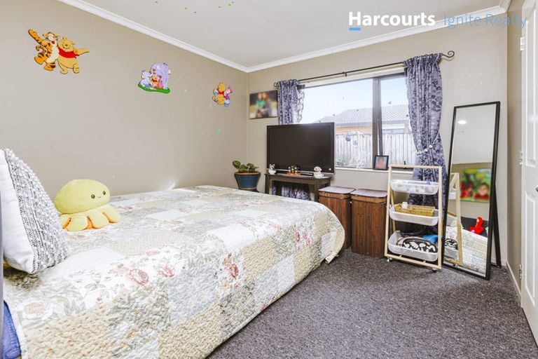 Photo of property in 48 Robert Ross Place, Clendon Park, Auckland, 2103