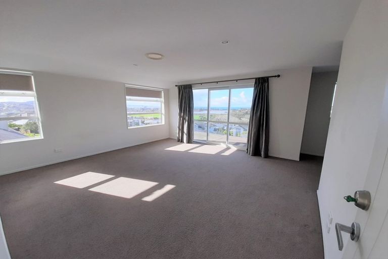 Photo of property in 12 Butler Stoney Crescent, Silverdale, 0932