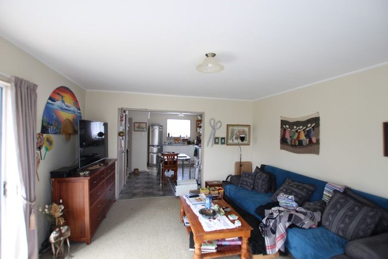 Photo of property in 1/220 Waitemata Drive, Ranui, Auckland, 0612