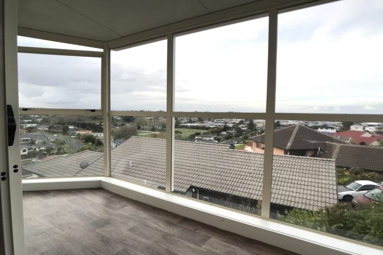 Photo of property in 16 Mcfetridge Place, Hillcrest, Auckland, 0627