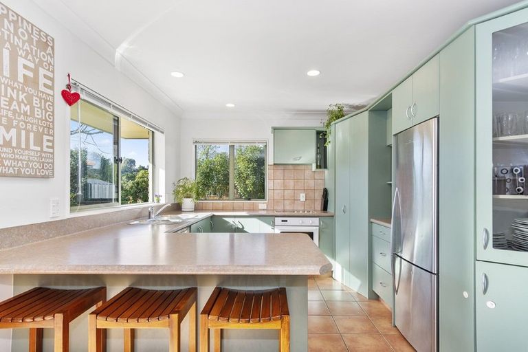 Photo of property in 10 Wouldbank Way, Welcome Bay, Tauranga, 3112