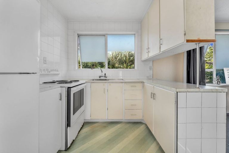 Photo of property in 2/48 Tabitha Crescent, Henderson, Auckland, 0612