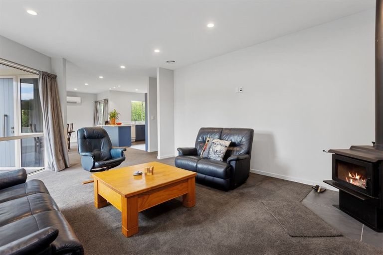 Photo of property in 134 High Street, Oxford, 7430