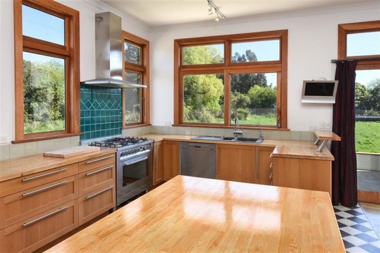 Photo of property in 10 Taylor Street, Green Island, Dunedin, 9018