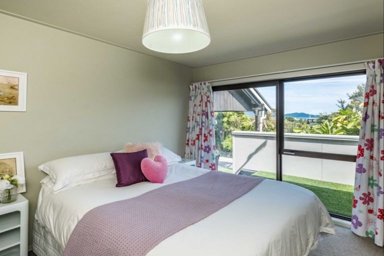 Photo of property in 9 Hona Street, Waikanae Beach, Waikanae, 5036