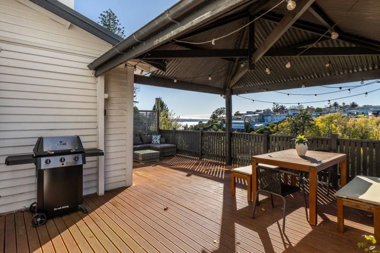 Photo of property in 23 Fitzroy Road, Bluff Hill, Napier, 4110