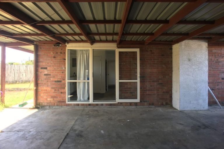 Photo of property in 3/270 Wairau Road, Glenfield, Auckland, 0627