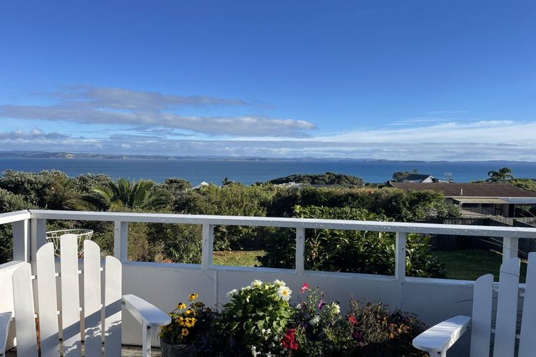 Photo of property in 1322 Whangaparaoa Road, Army Bay, Whangaparaoa, 0930