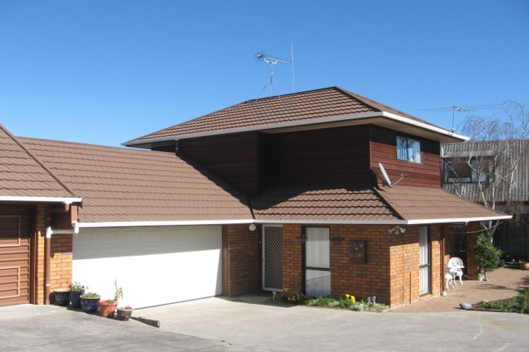 Photo of property in 1/82 Aberfeldy Avenue, Highland Park, Auckland, 2010