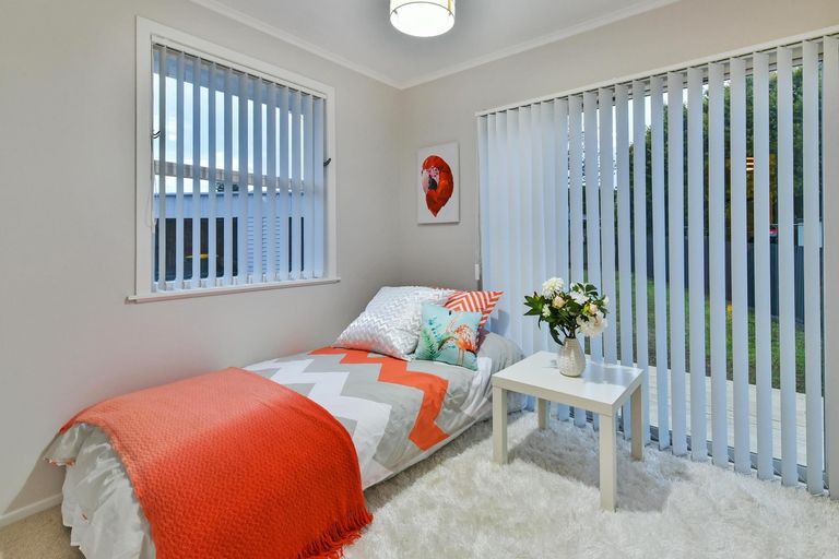 Photo of property in 120 Coronation Road, Mangere Bridge, Auckland, 2022