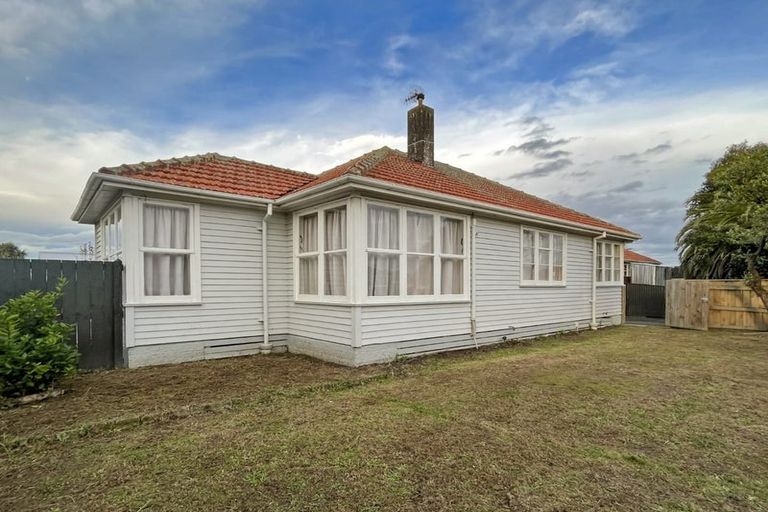 Photo of property in 3 Mersey Terrace, Roslyn, Palmerston North, 4414